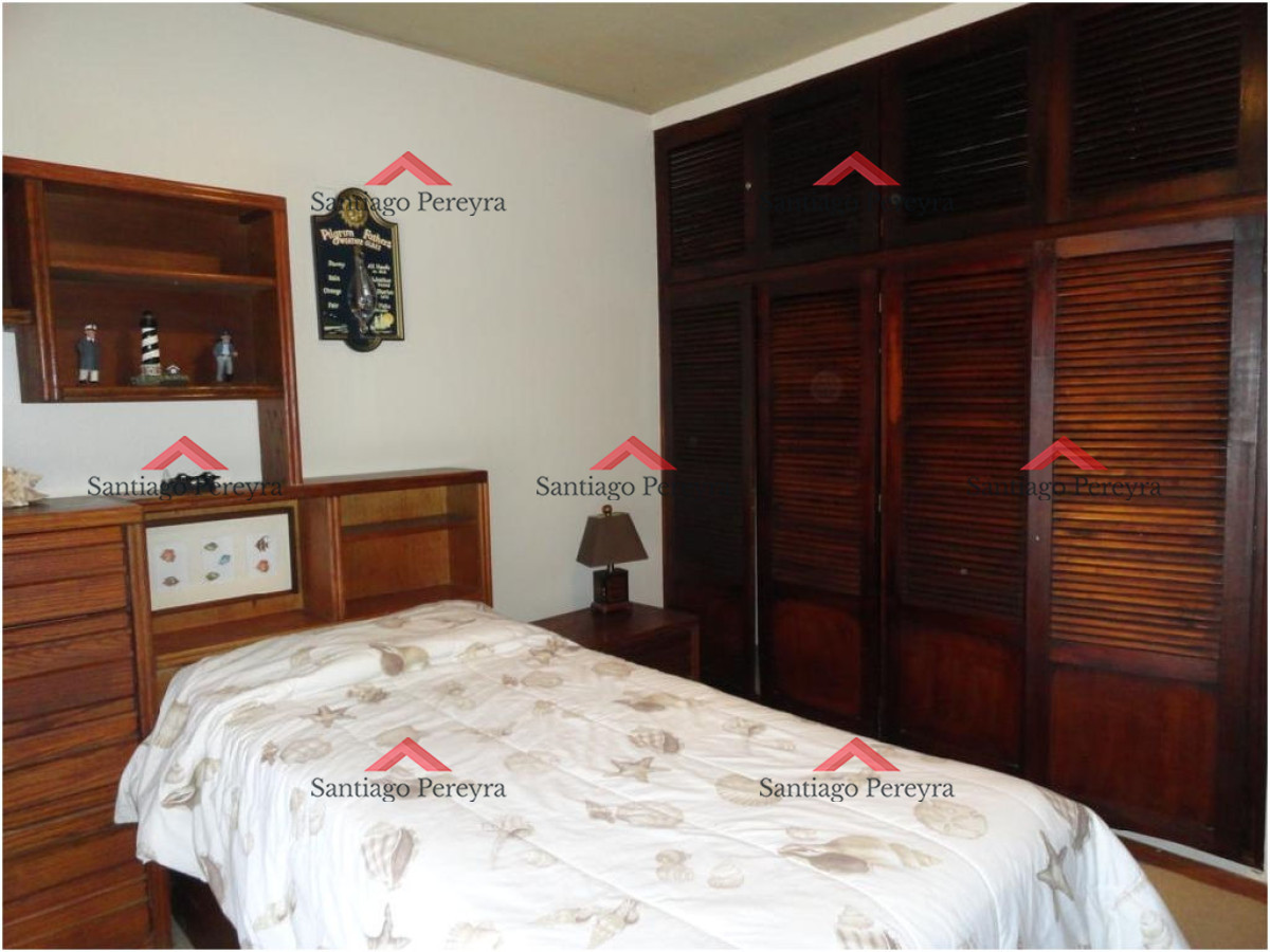Casa ID.10649 - Gran casa de 5 dormitorios en alquiler en brava, Punta del Este.