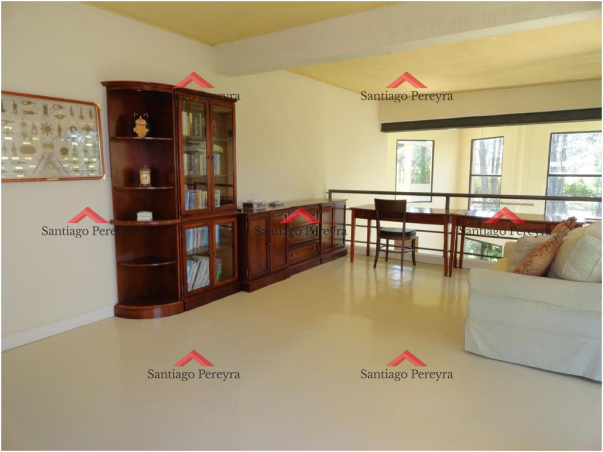 Casa ID.10649 - Gran casa de 5 dormitorios en alquiler en brava, Punta del Este.