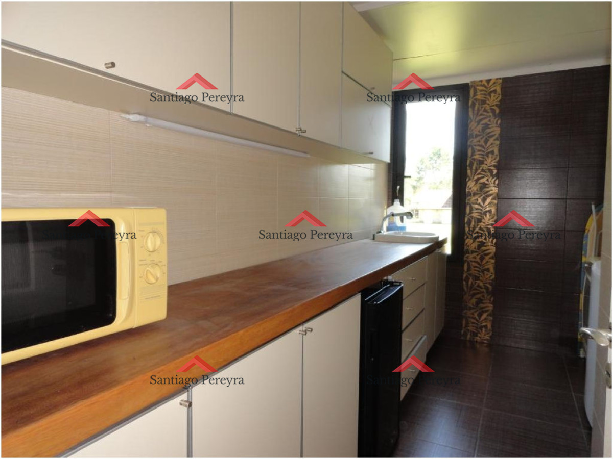 Casa ID.10649 - Gran casa de 5 dormitorios en alquiler en brava, Punta del Este.