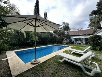 Amplia casa en venta para entrar