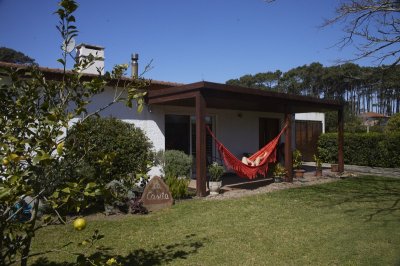 Alquiler de temporada con piscina en playa brava