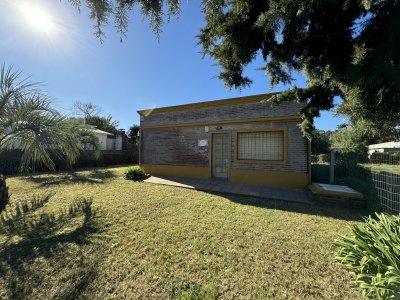 Casa de 3 dormitorios en venta Balneario Buenos Aires muy cerca del mar