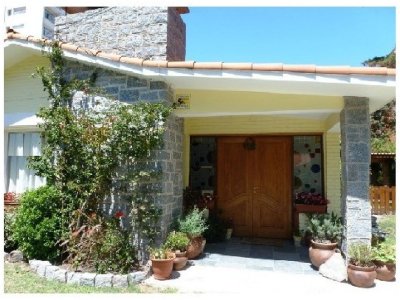 En venta.  A metros del mar. 