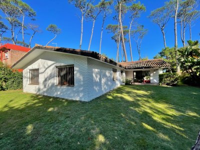 Casa Codigo #Chalet en venta a 150 metros del mar