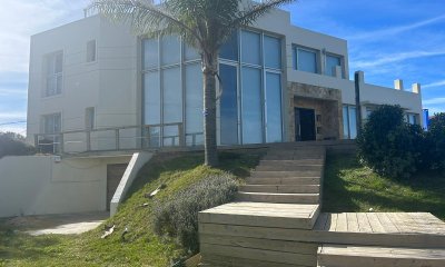 Casa en venta con vista al mar