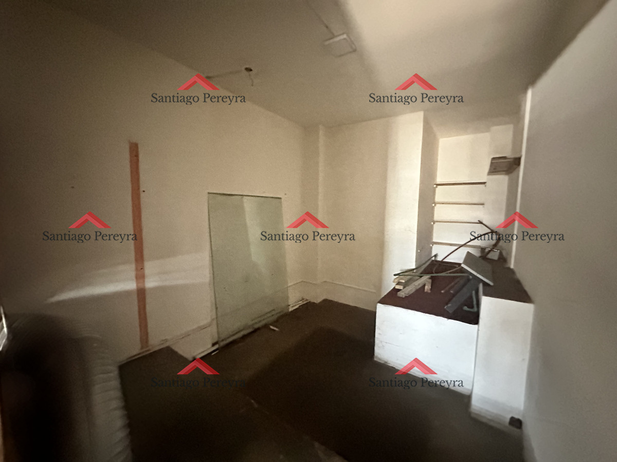 Local Comercial ID.5232 - En alquiler en concurrida zona de comercios