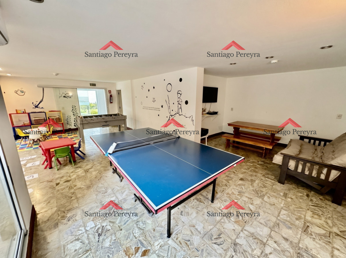 Apartamento ID.17208 - Apartamento en venta en primera línea de la Playa Mansa, Punta del Este — 130 m² con vista al mar