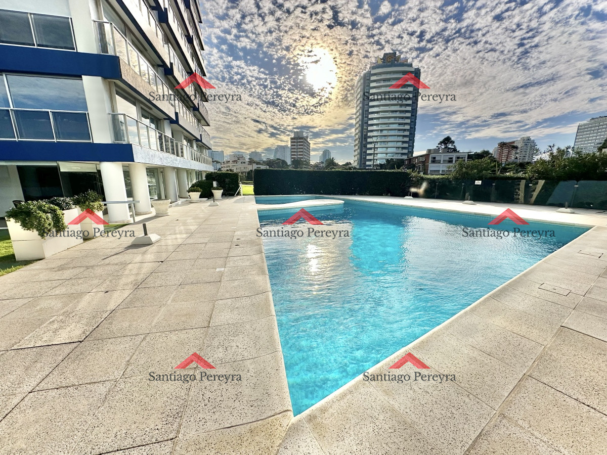 Apartamento ID.2946 - Amplia planta a pasos del mar en Playa Brava