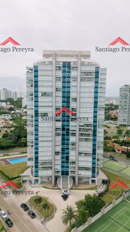 Apartamento ID.6821 - Espectacular en torre Premium a pasos del mar