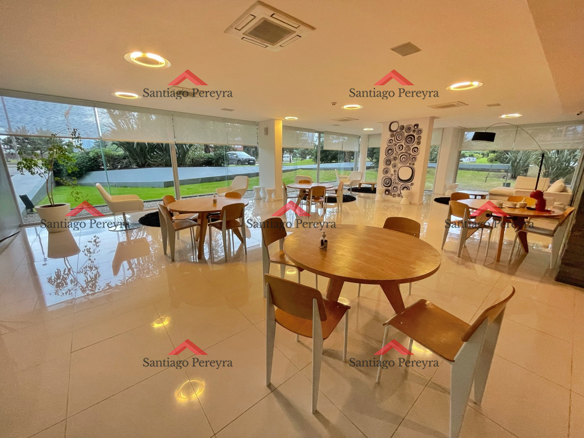 Apartamento ID.15828 - Apartamento de 2 dormitorios con amplia terraza