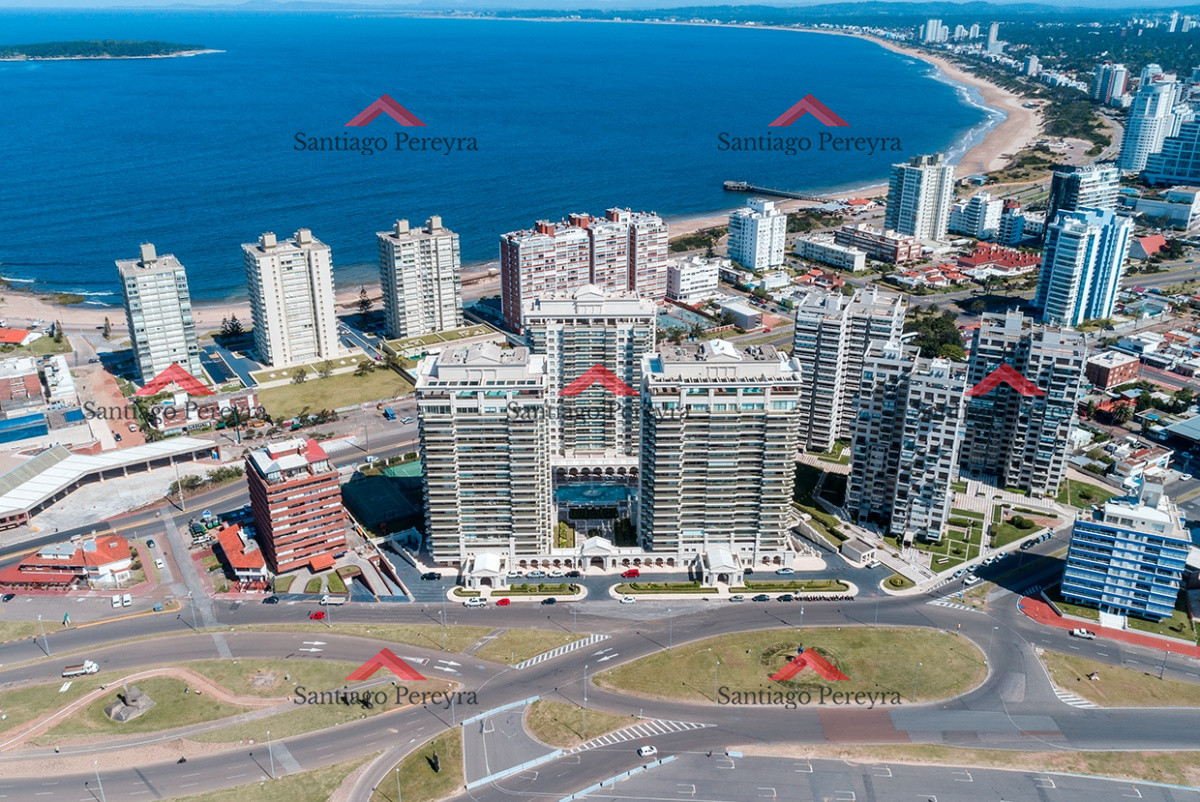 Apartamento ID.9731 - Apartamento en Imperiale venta en Playa Brava, Punta del Este frente al mar