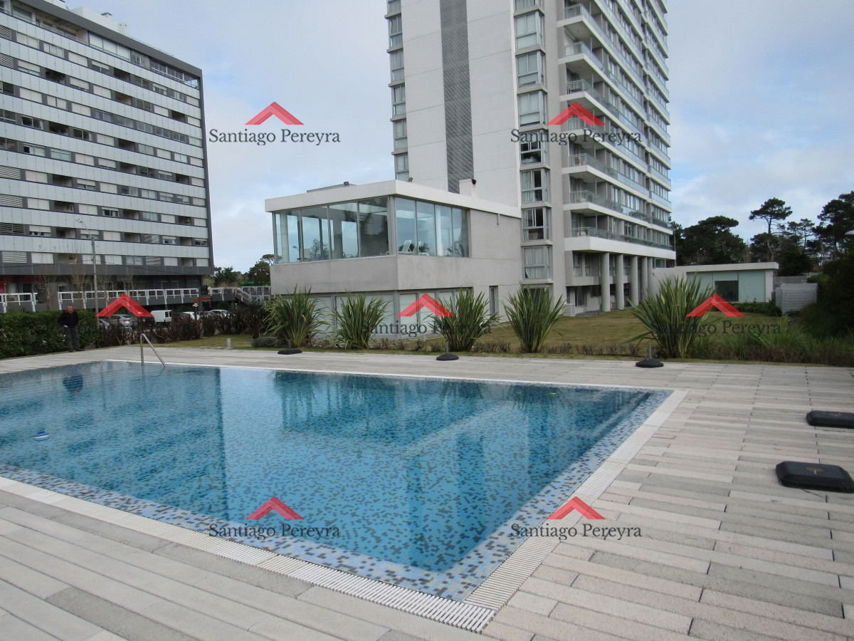 Apartamento ID.10551 - Vendo apartamento de 1 dormitorio en torre con muy buenos servicios, gastos bajos., zona Roosevelt, Puenta del Este.