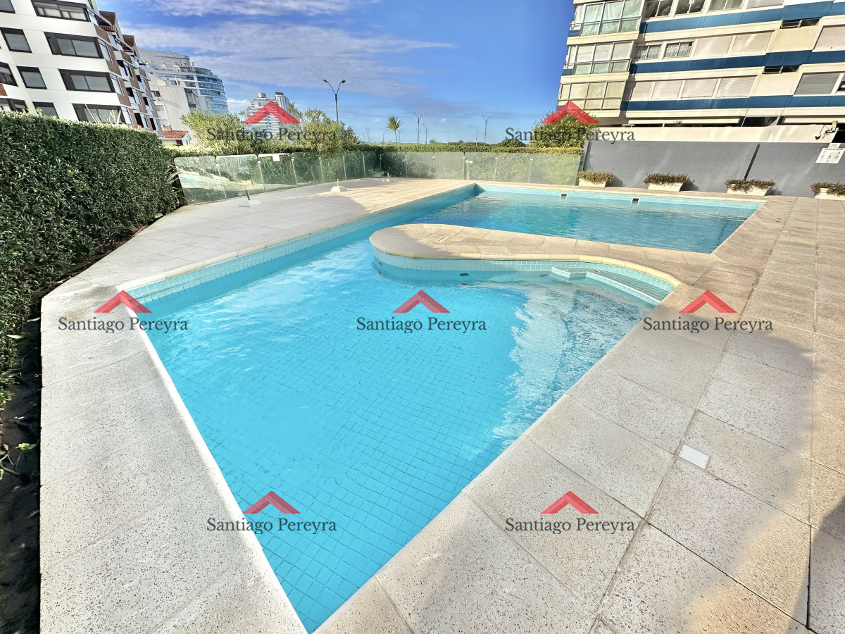 Apartamento ID.2946 - Amplia planta a pasos del mar en Playa Brava