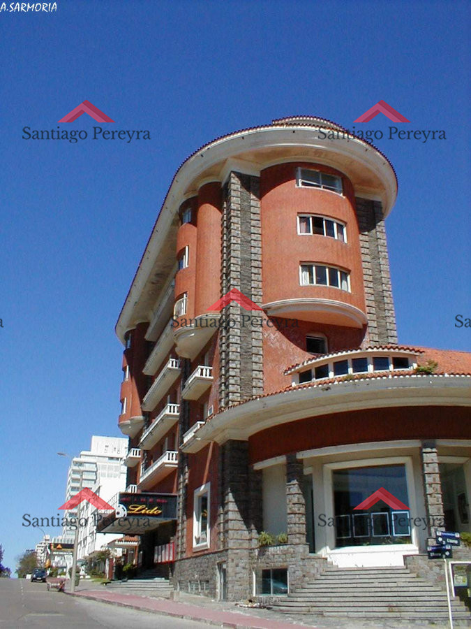 Apartamento ID.17409 - Amplio apartamento en alquiler en Punta del Este con 3 dormitorios y vista al mar