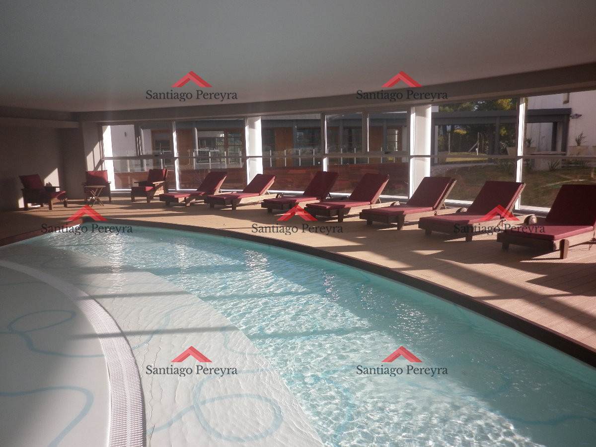 Apartamento ID.5056 - En alquiler de temporada, piso alto con amenities completos, terraza y garage, 1 dorm y medio y lavadero