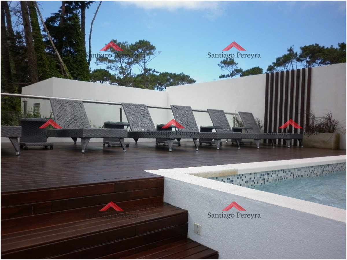 Apartamento ID.15828 - Apartamento de 2 dormitorios con amplia terraza