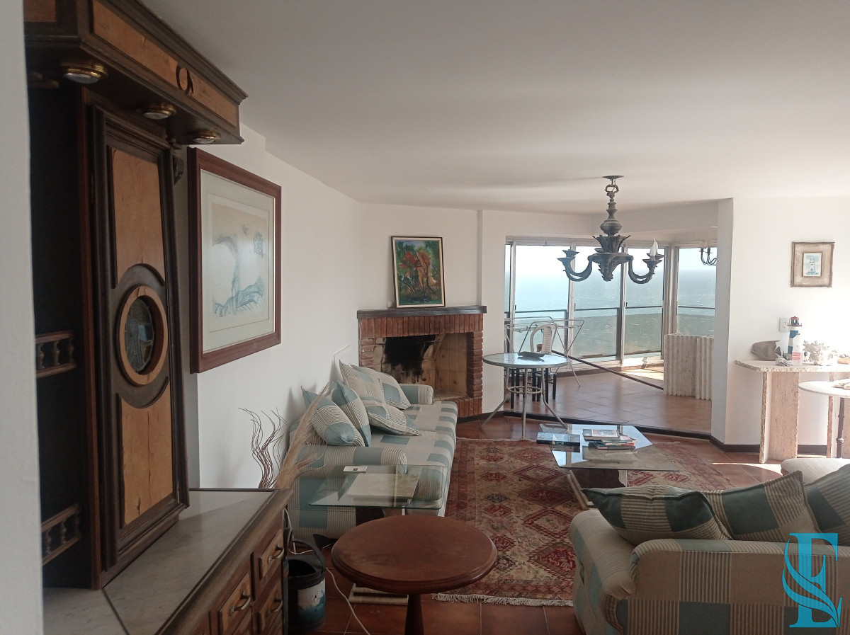 Apartamento ID.850 - PentHouse 4 Dormitorios Playa Brava Punta del Este  