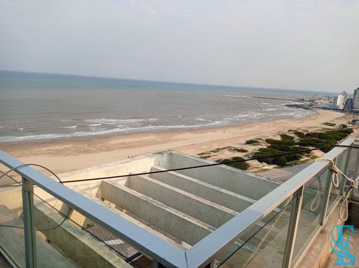 Apartamento ID.850 - PentHouse 4 Dormitorios Playa Brava Punta del Este  