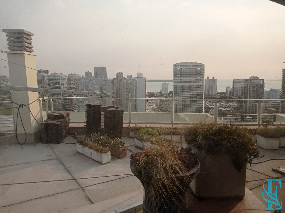 Apartamento ID.850 - PentHouse 4 Dormitorios Playa Brava Punta del Este  