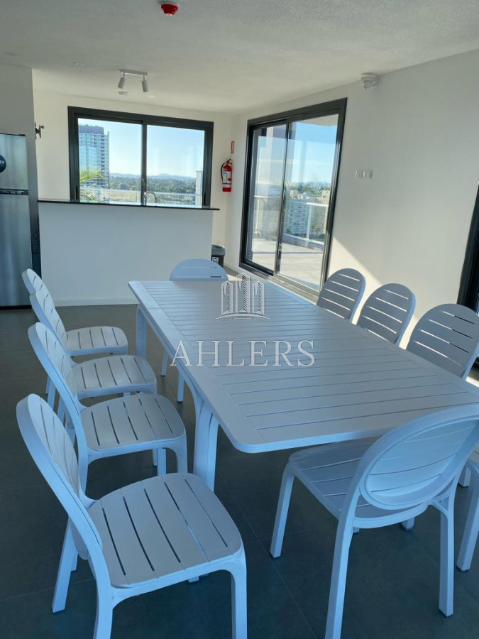 Apartamento ID.151 - Excelente apartamento en altura en Maldonado a estrenar. Edificio Italia