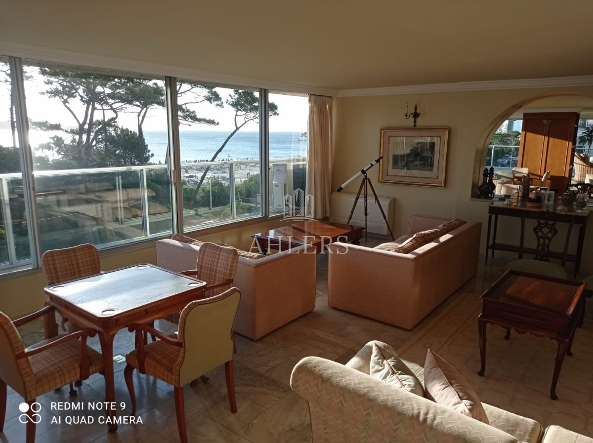 Apartamento ID.55 - Semi-piso Edificio Golden Gaite. Excelente construcción y vista