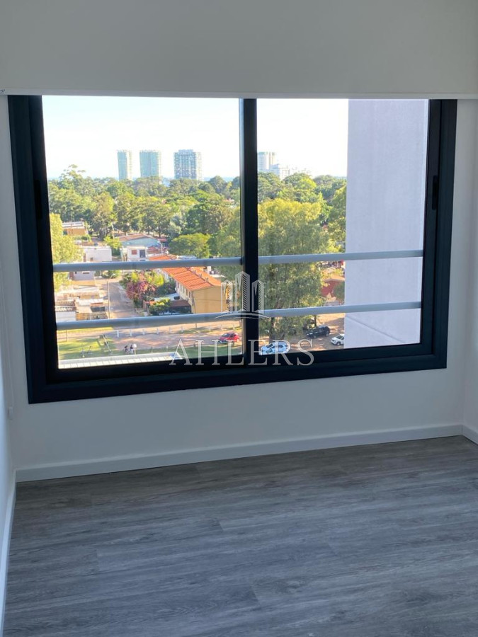 Apartamento ID.151 - Excelente apartamento en altura en Maldonado a estrenar. Edificio Italia