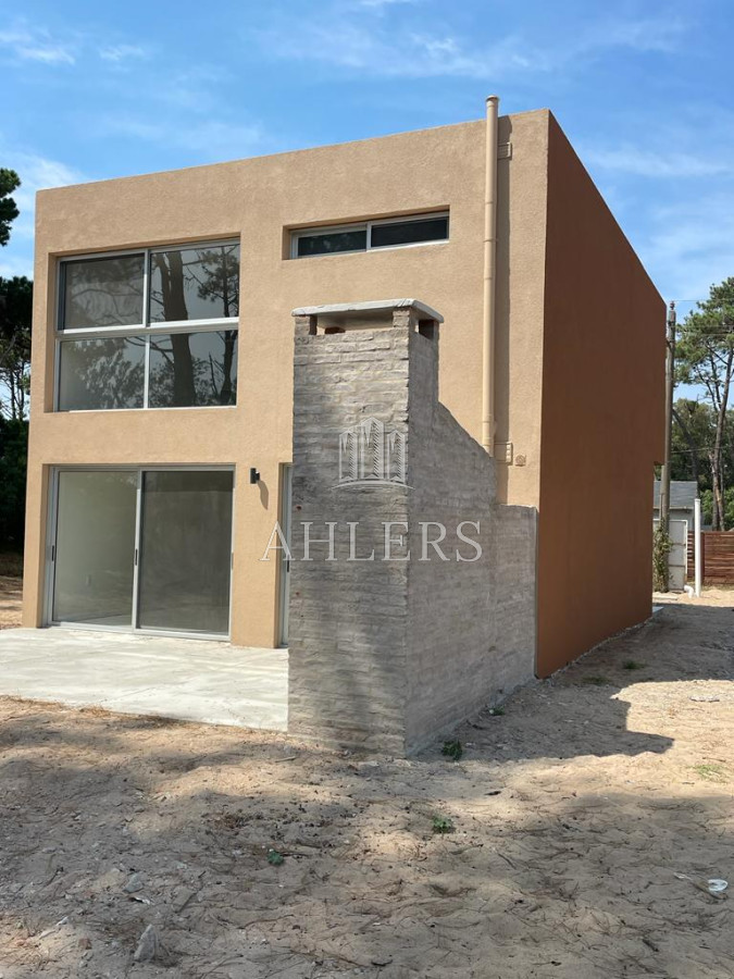 Casa ID.76 - Casa en Laguna del Diario. Excelente diseño. A estrenar