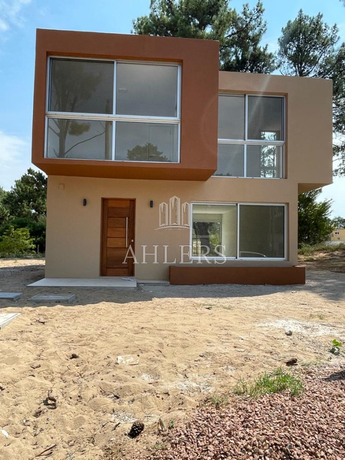 Casa ID.76 - Casa en Laguna del Diario. Excelente diseño. A estrenar