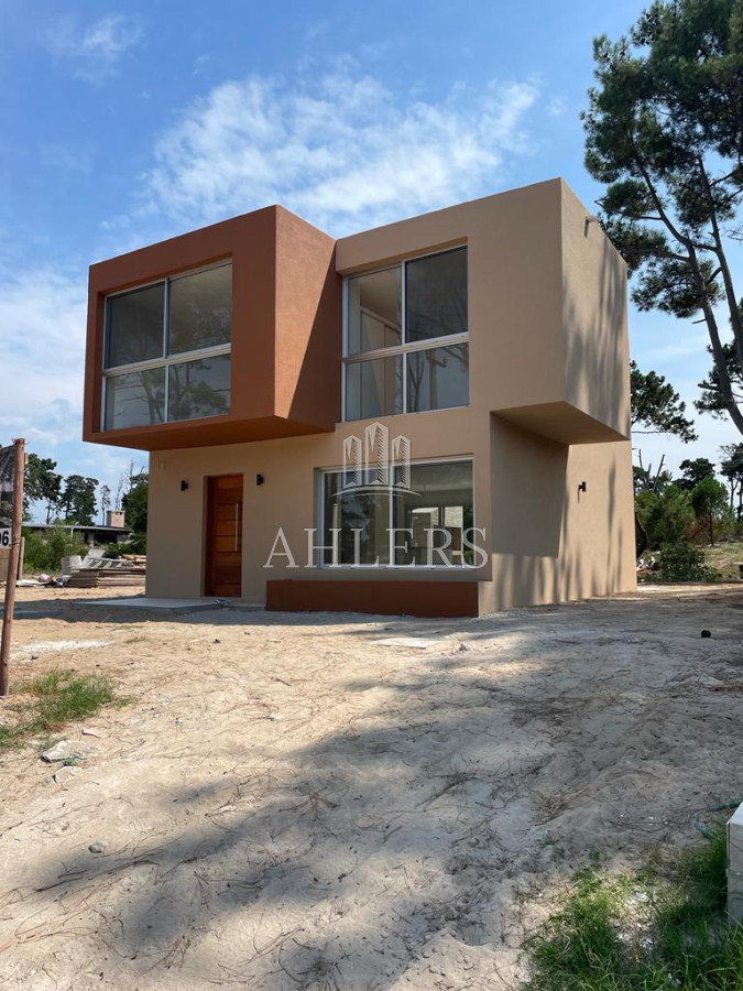 Casa ID.76 - Casa en Laguna del Diario. Excelente diseño. A estrenar