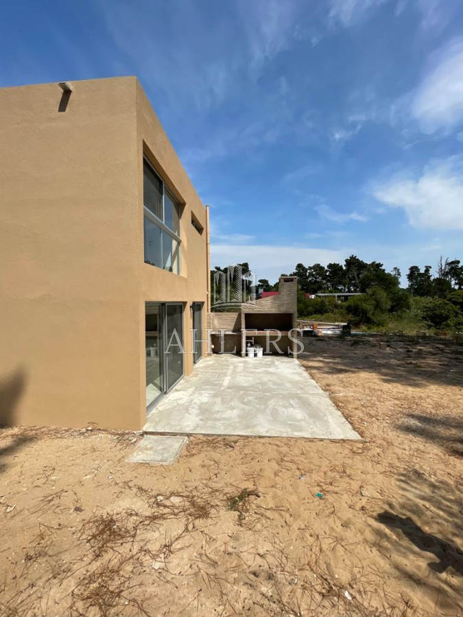 Casa ID.76 - Casa en Laguna del Diario. Excelente diseño. A estrenar