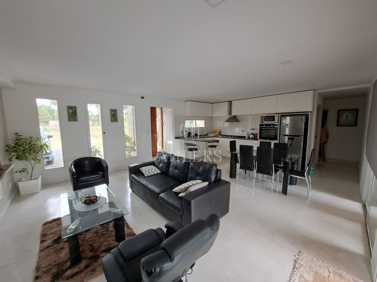 Casa ID.73 - Excelente casa en barrio de campo para ser incorporada en PH. A estrenar