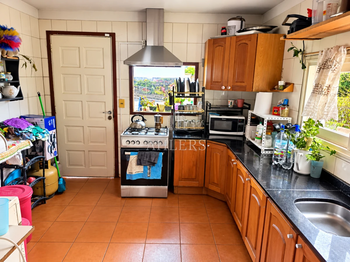 Casa ID.504 - Se vende Chalet en Pinares a pasos del Mar 