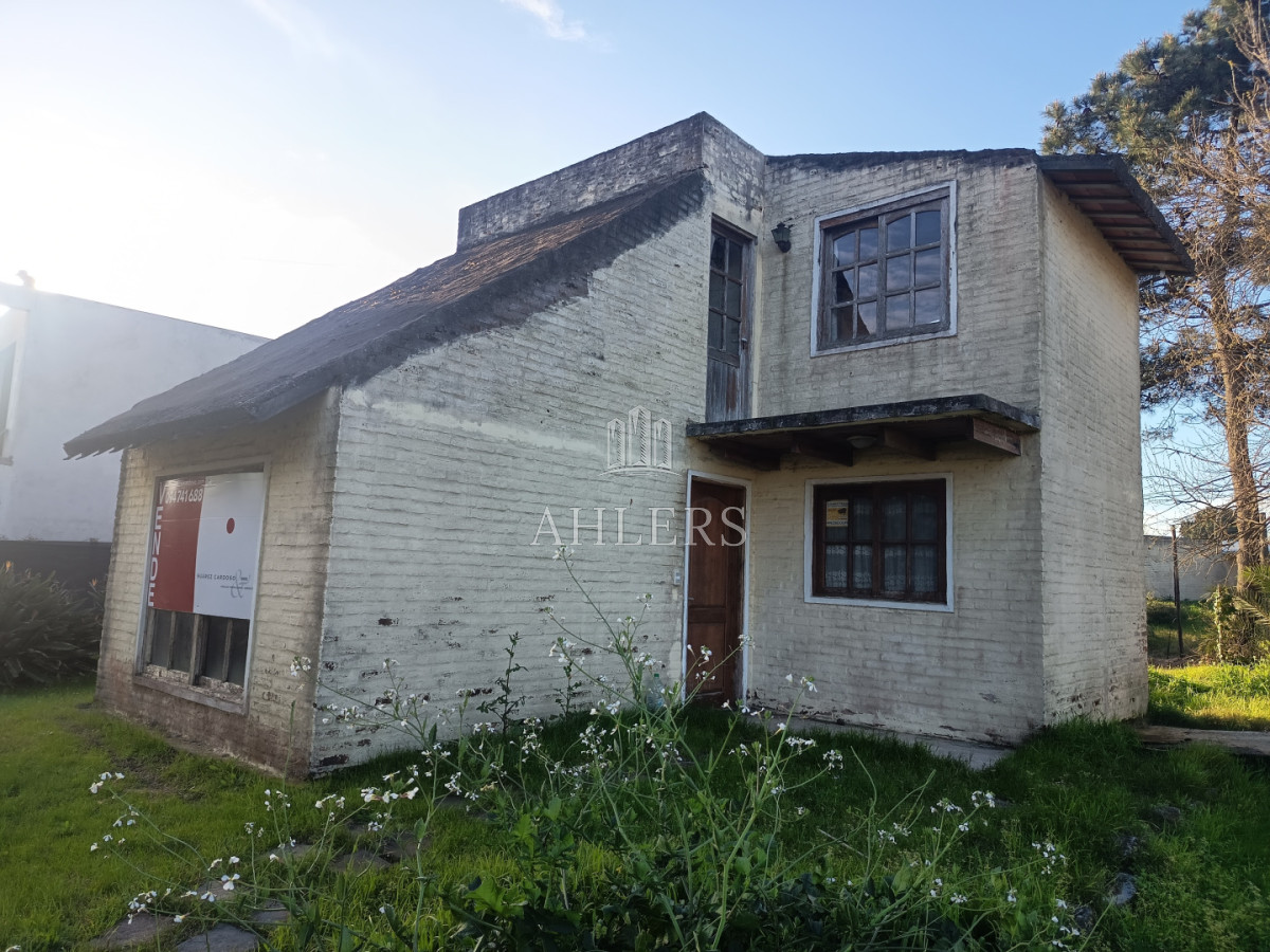 Casa ID.491 - SE VENDE CASA PARA RECICLAR - JARDINES DE CÓRDOBA
