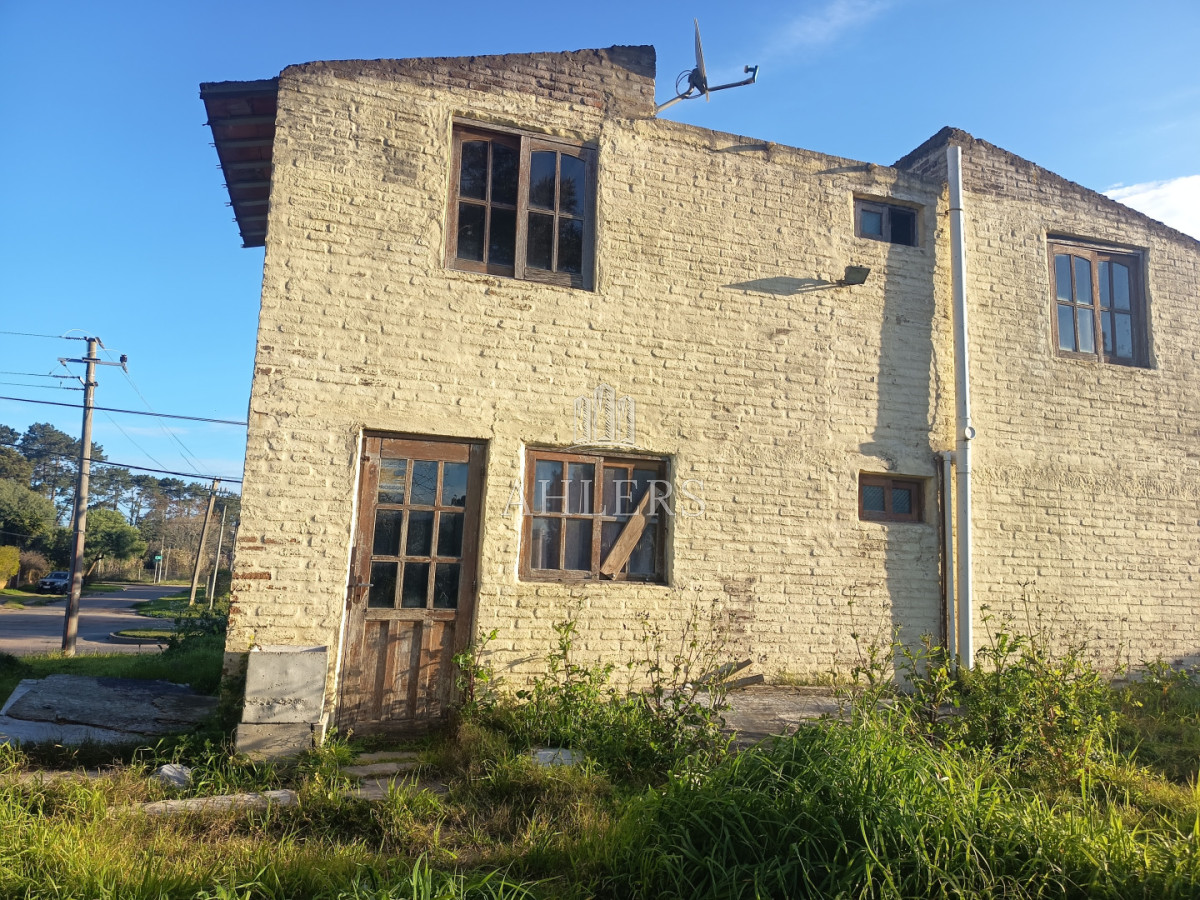 Casa ID.491 - SE VENDE CASA PARA RECICLAR - JARDINES DE CÓRDOBA