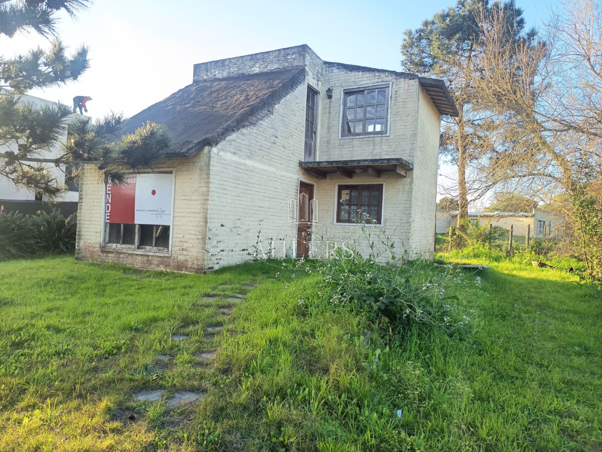 Casa ID.491 - SE VENDE CASA PARA RECICLAR - JARDINES DE CÓRDOBA
