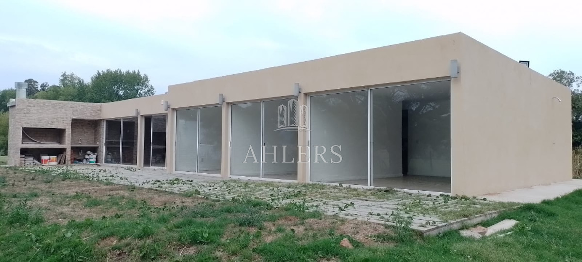 Casa ID.79 - Casa en Camino Lussich. Próxima de Punta Ballena A estrenar. Muy buenos materiales