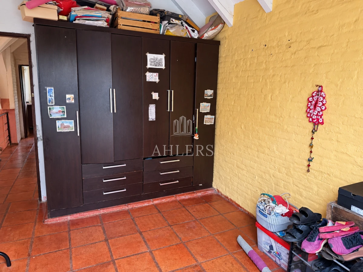 Casa ID.504 - Se vende Chalet en Pinares a pasos del Mar 