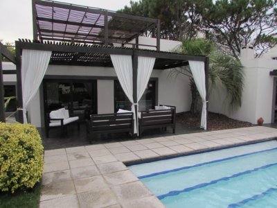 Apartamento en Punta del Este, Pinares