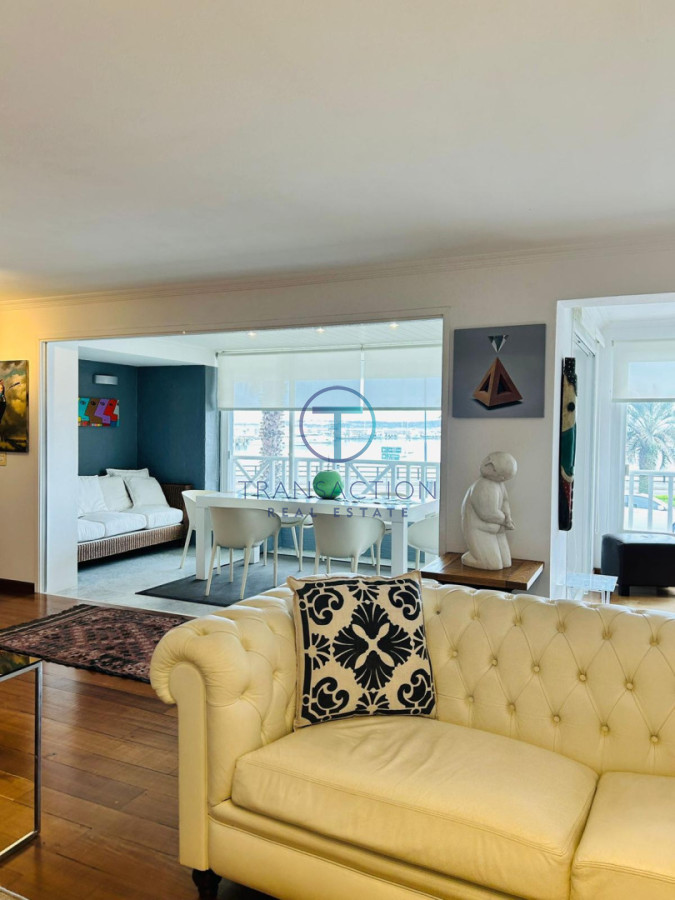 Apartamento ID.1587/Venta--Impecable-Apartamento-4-dormitorios-4-baños - Apartamento en Venta - Punta del Este