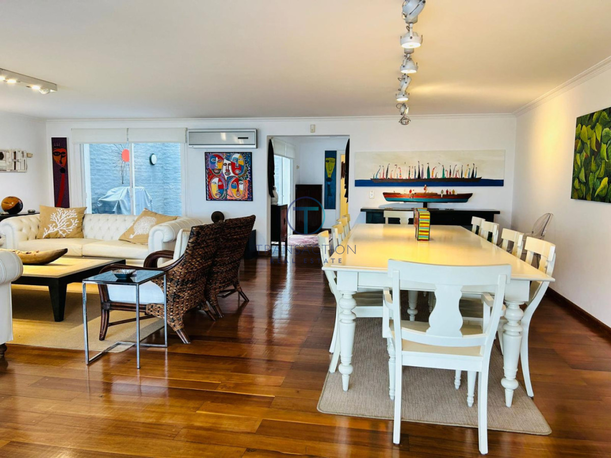 Apartamento ID.1587/Venta--Impecable-Apartamento-4-dormitorios-4-baños - Apartamento en Venta - Punta del Este