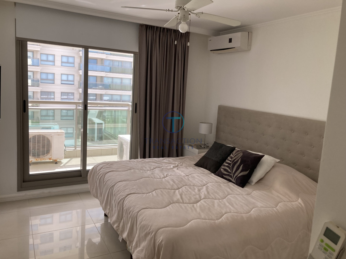 Apartamento ID.961/Venta--Apartamento-TRUMP-TOWER--3-DORM-3-BA- -SERVICIO- - Venta - Impecable Apartamento 4 dormitorios 4 baños
