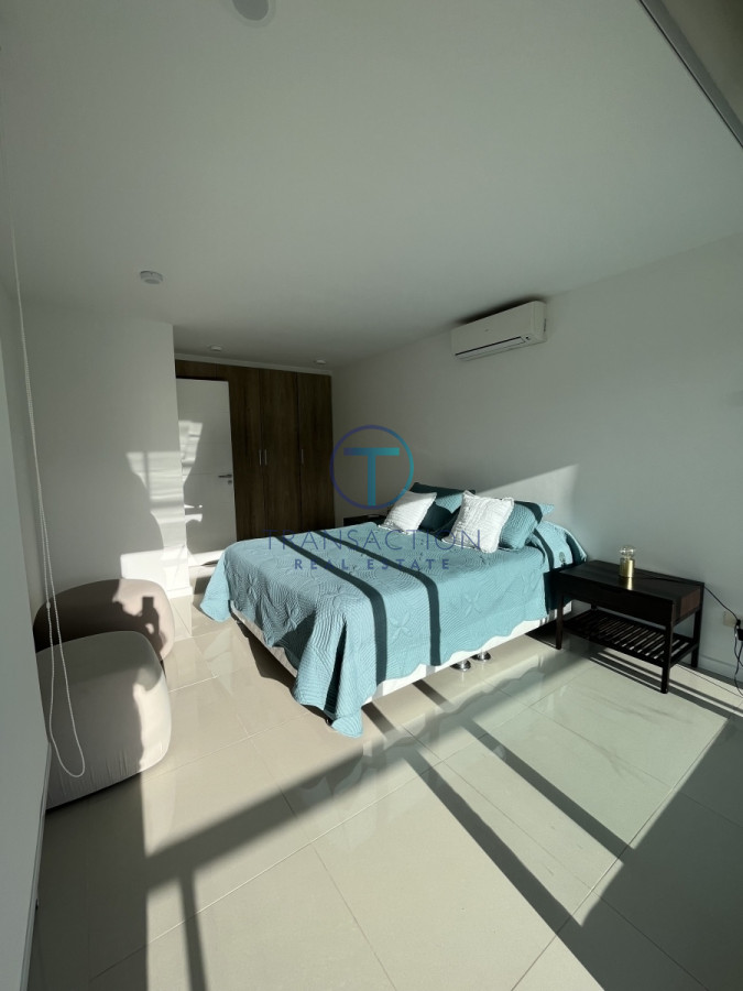 Apartamento ID.980/  - Venta - Apartamento moderno a metros mar