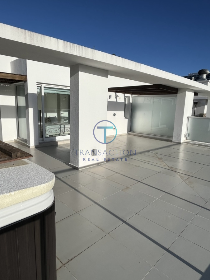 Apartamento ID.980/  - Venta - Apartamento moderno a metros mar