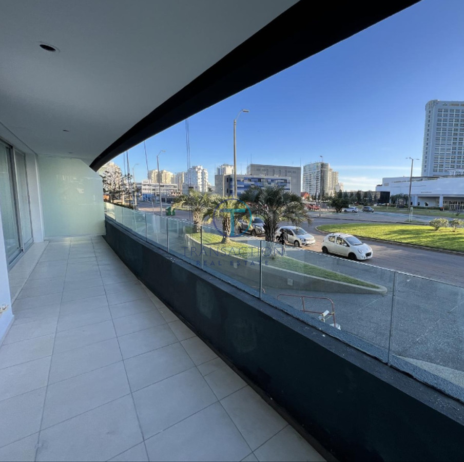 Apartamento ID.1061/venta-de-apartamento-de-2-dormitorios-en-playa-brava - Venta, 2 dormitorios atras Enjoy