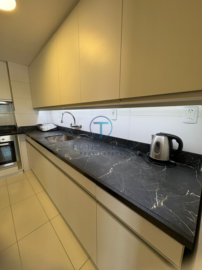 Apartamento ID.1555/Apartamento-3-dormitorios-con-vista-al-mar,-parada-2-de-la-brava - Apartamento en Punta del Este, Península