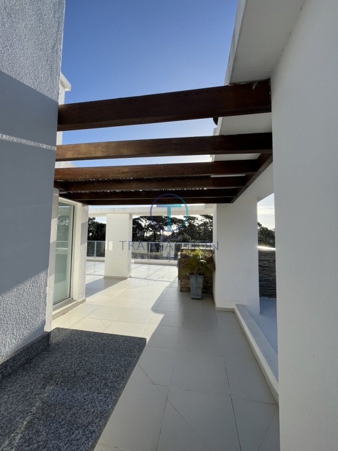 Apartamento ID.980/  - Venta - Apartamento moderno a metros mar