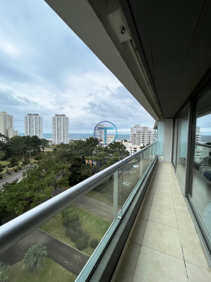 Apartamento ID.1056/Venta--Apartamento-moderno-a-metros-mar - Roosevelt, Playa Brava