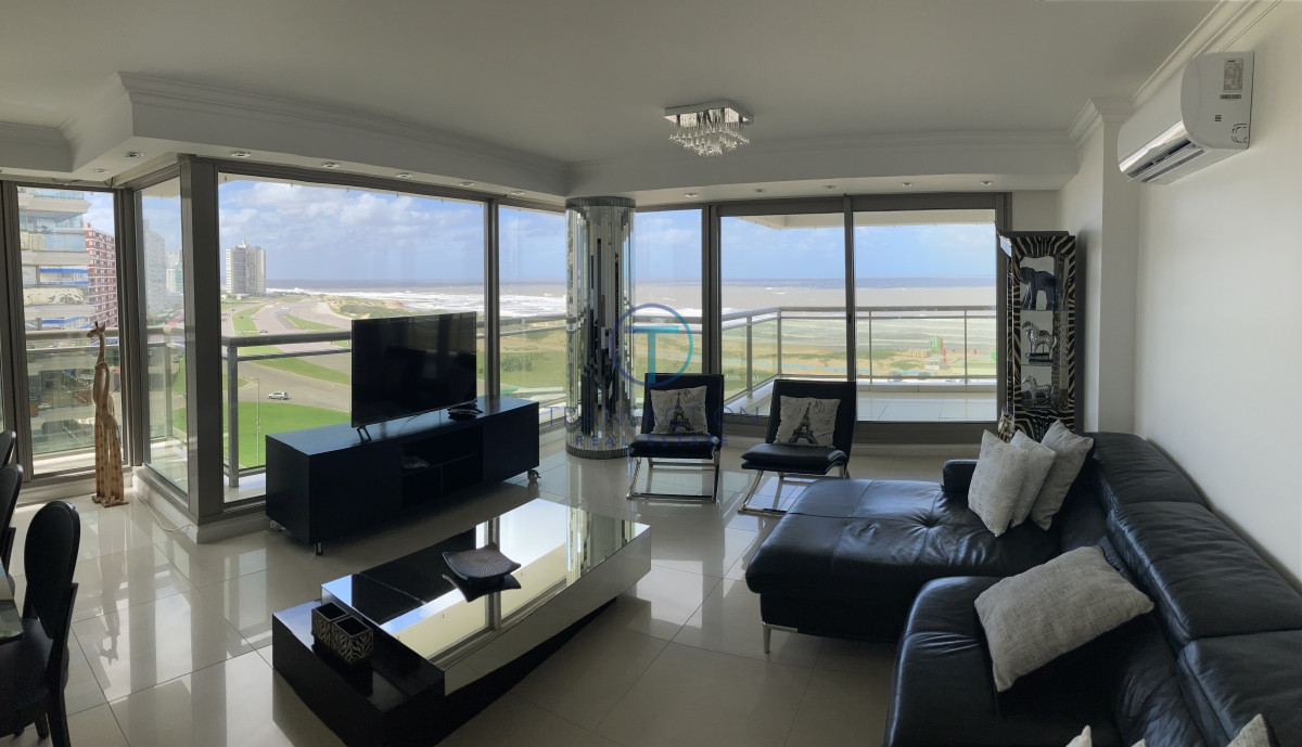 Apartamento ID.961/Venta--Apartamento-TRUMP-TOWER--3-DORM-3-BA- -SERVICIO- - Venta - Impecable Apartamento 4 dormitorios 4 baños