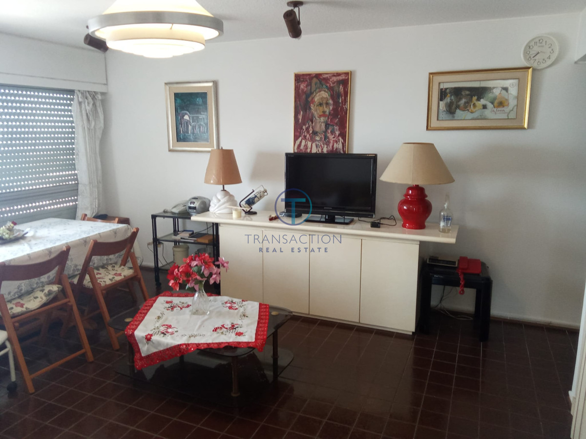 Apartamento ID.893/Apartamento-3-dormitorios-con-vista-al-mar,-parada-2-de-la-brava - VENTA Peninsula Punta Este