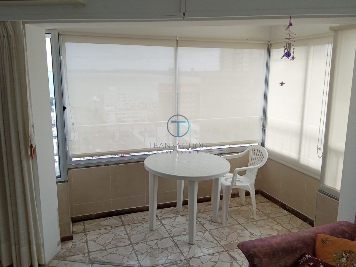Apartamento ID.555/Departamento-de-3-dormitorio-con-parrillero-en-venta-,-ultimo-piso-frente-al-mar,-Punta-del-Este - Apartamento en Punta del Este, Península